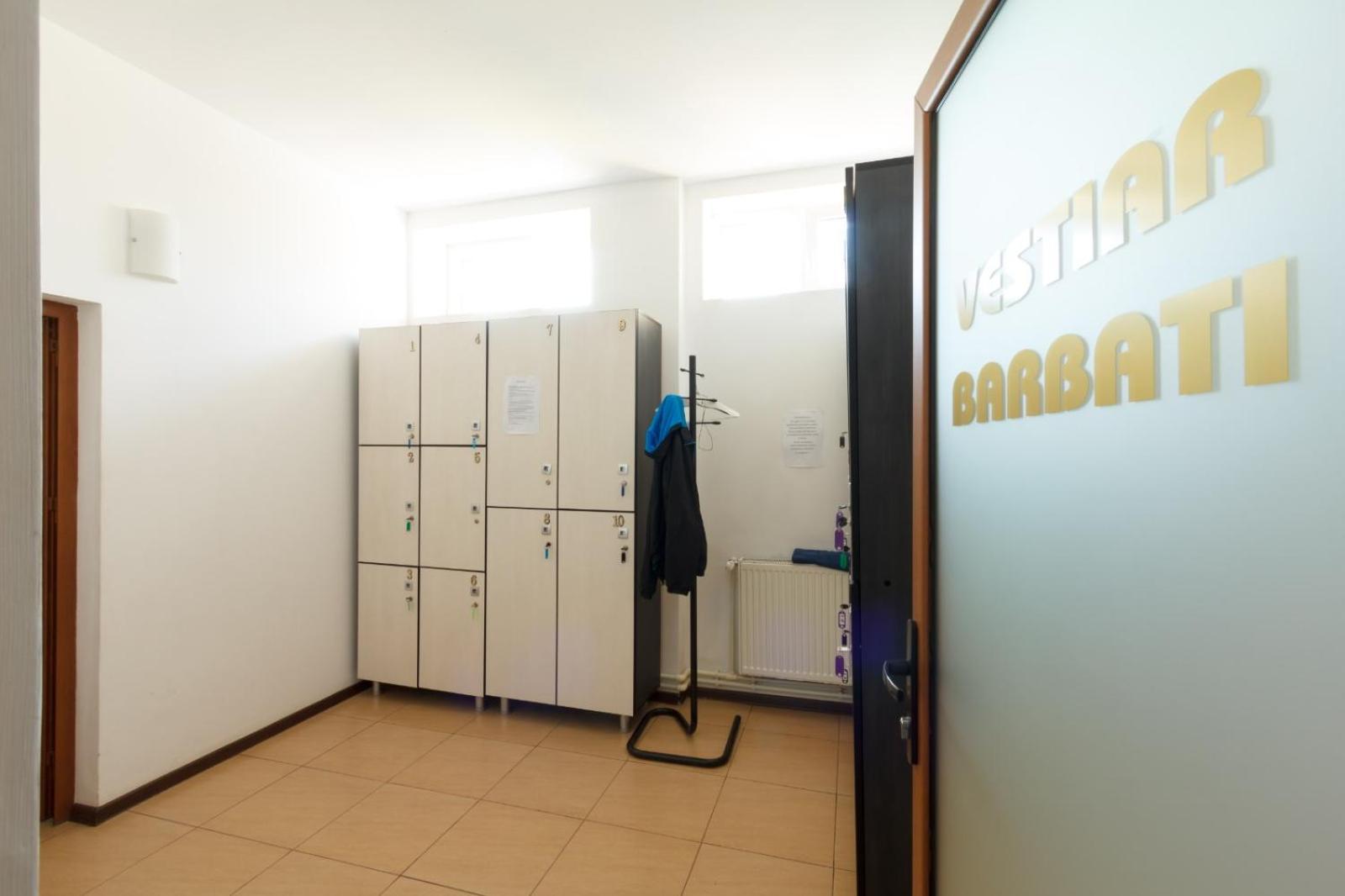 Ymy Hotels Тыргу-Жиу Экстерьер фото